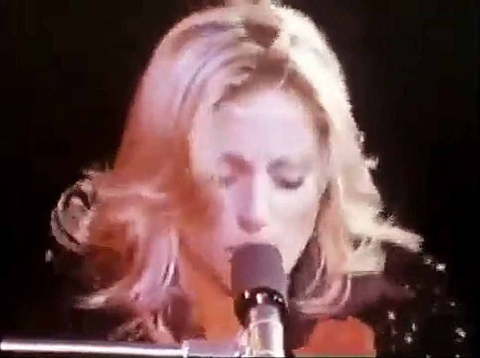 Véronique Sanson chante "Chanson sur ma drôle de vie"