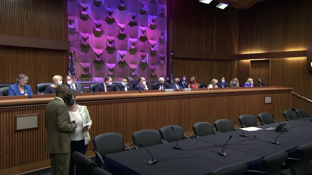 Громкая отставка губернатора Нью-Йорка