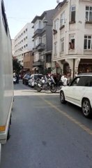 Son Dakika | Beyoğlu'nda tekmeli ve yumruklu kavga kamerada