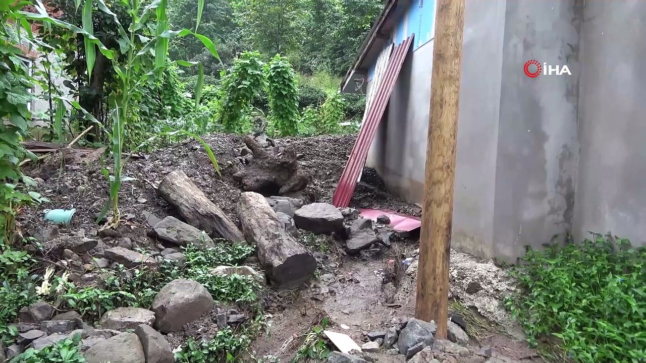 Rize’de şiddetli yağışlar etkili oldu, bazı evler önlem için tahliye edildi