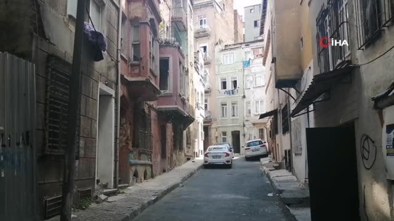 Beyoğlu'nda bulunan tarihi binaların kapıları çalındı