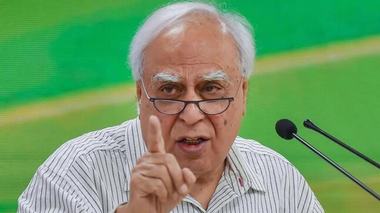 Watch: Top Opposition leaders attend dinner hosted by Kapil Sibal