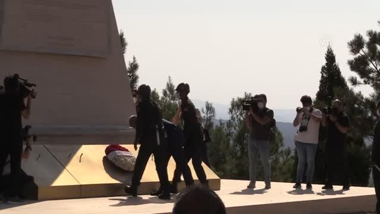 ÇANAKKALE - Bakan Ersoy: "Nice kahraman sayesinde bugün 'Çanakkale ruhu' hepimizin ortak manevi hazinesi olmuştur"