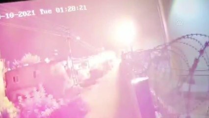 Bir petrol depolama tesisinin boş tankında patlama