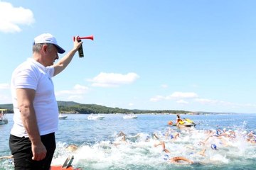 550 sporcu mavi bayraklı plajda şampiyonaya kulaç açtı