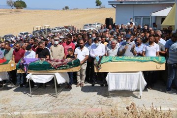 İZMİR'DEKİ KAZADA ÖLEN 7 KİŞİ SON YOLCULUKLARINA UĞURLANDI