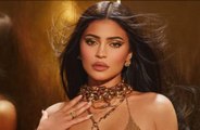 Kylie Jenner dá novos detalhes sobre coleção especial de sua marca