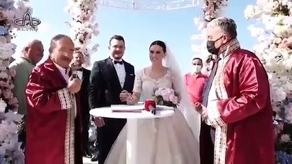 Nikâhta şahitlik yapan AKP'li Yediyıldız: Sayın cumhurbaşkanımızın sünnetini yerine getirmeden de defteri vermek istemiyorum