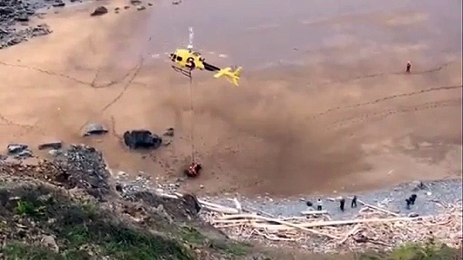 Toro resgatado de helicóptero, Espanha,