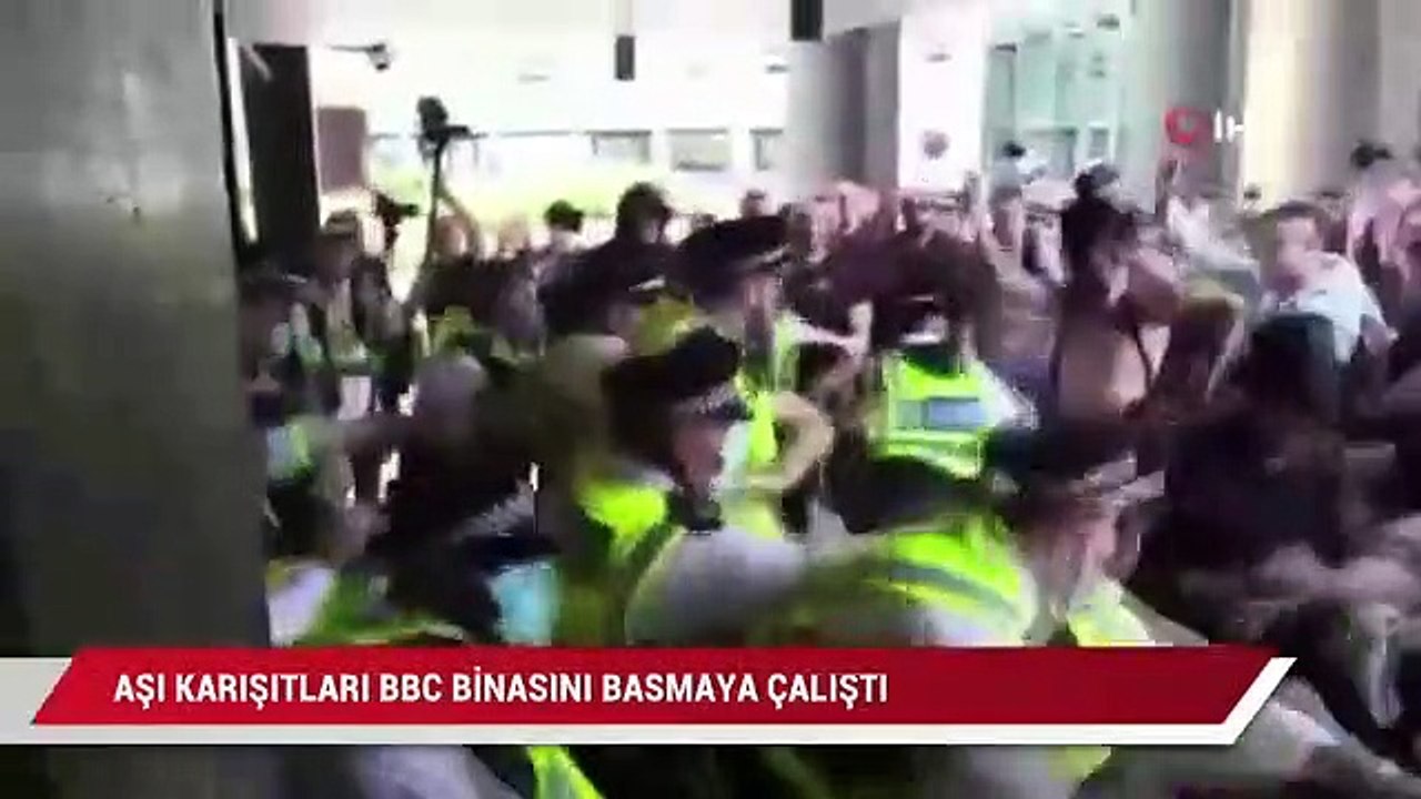İngiltere'de aşı karşıtları BBC binasını basmaya çalıştı