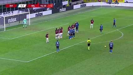 Golo de Eriksen ao AC Milan