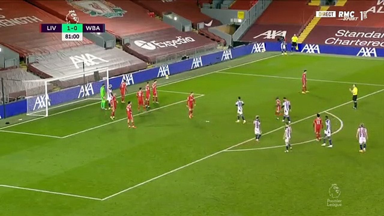 Assistência de Matheus Pereira frente ao Liverpool