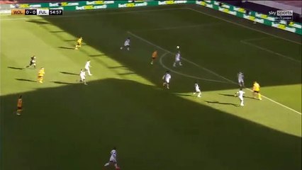 Golaço de Pedro Neto coloca os Wolves em vantagem sobre o Fulham