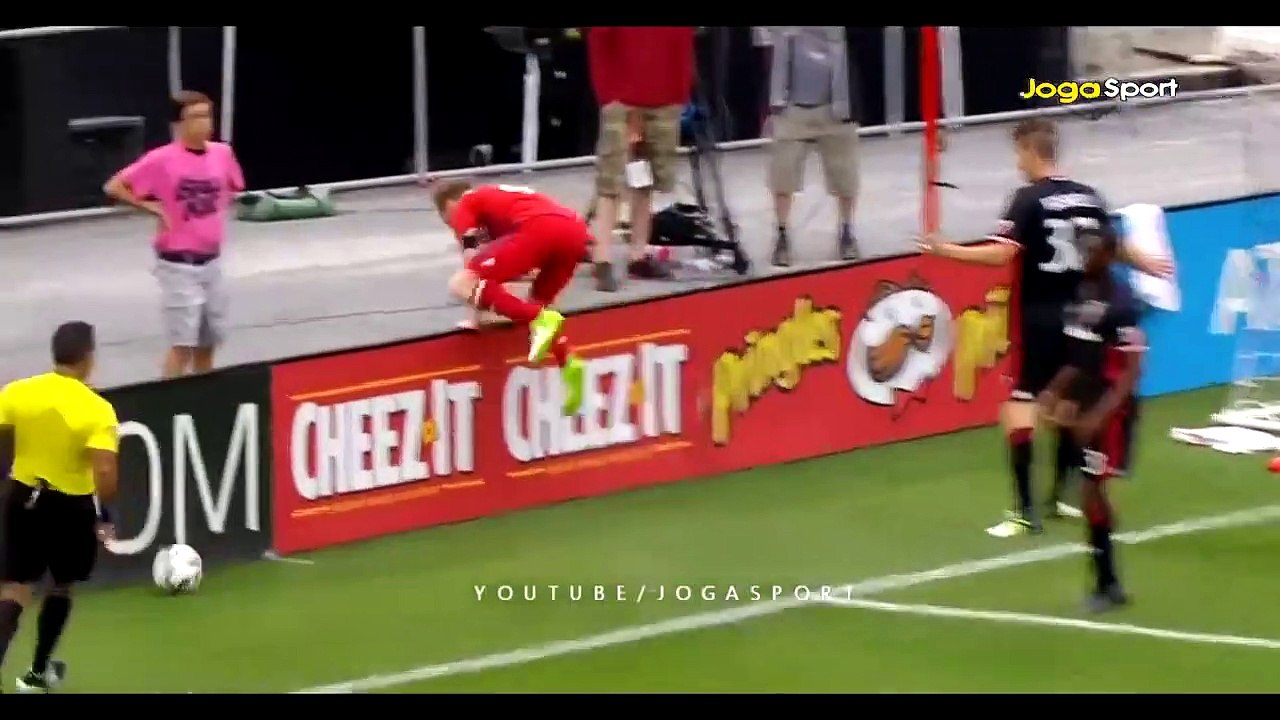 Las Jugadas más Graciosas Del Fútbol - Para MORIRSE de Risa