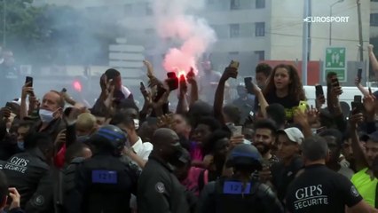 Un salut digne du Pape pour annoncer son arrivée : Messi est bien à Paris