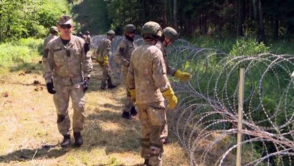 Migranti dalla Bielorussia: la Lettonia autorizza la polizia all'uso della forza