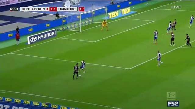 Golo de calcanhar de André Silva