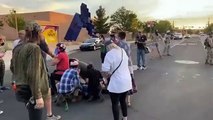 Homem baleado nos EUA durante protestos contra estátua de conquistador