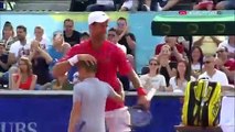 Apanha-Bolas vence Djokovic