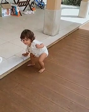 Carolina Deslandes mostra como o filho está crescido. Não acredito