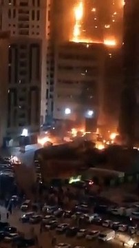 Incêndio deflagra em arranha-céus de 50 andares no Dubai