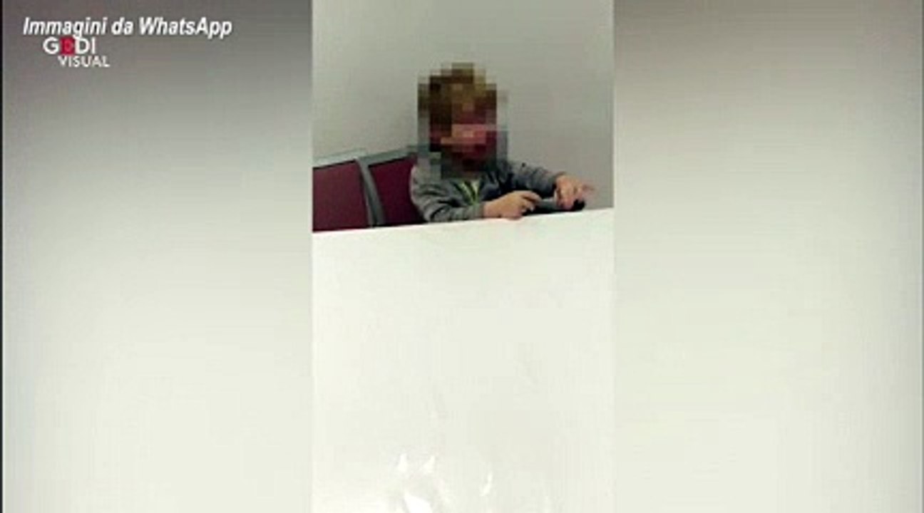 Criança em Itália a chorar