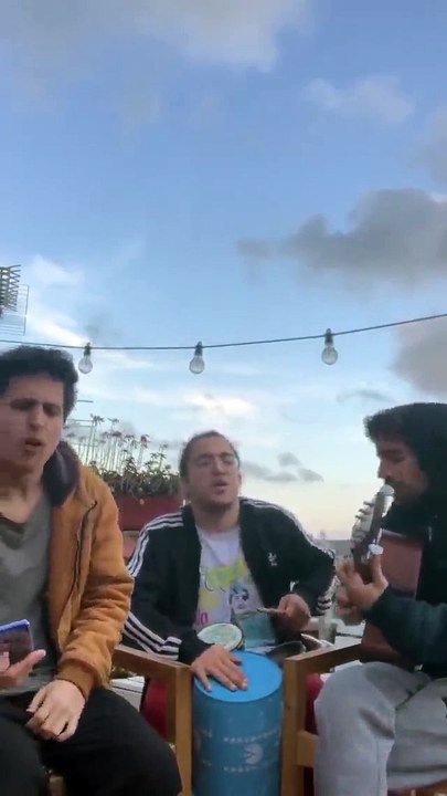 Stay Homas: De um terraço de Barcelona nasceu uma nova boysband