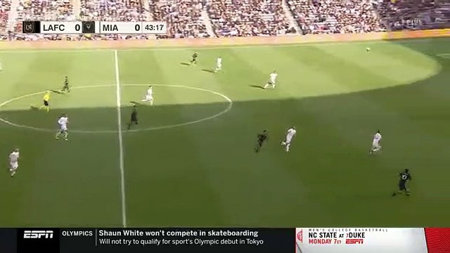 Golo de Carlos Vela