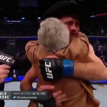 Abraço de McGregor - avó de Cerrone
