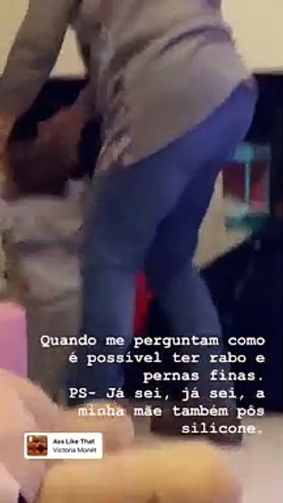 Rita Pereira mostra a mãe e ironiza: "A minha mãe também pôs silicone"