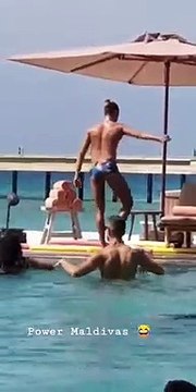 Nem nas Maldivas Cristina Ferreira se esquece de Cláudio Ramos