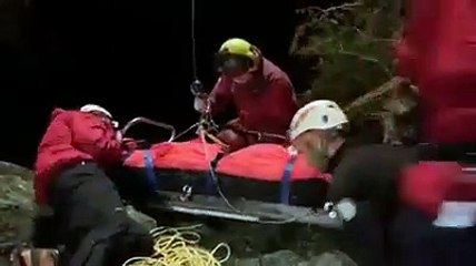 Bravura de menino elogiada após mãe cair em trilho de montanha escocesa