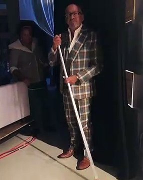 Manuel Luís Goucha mete as mãos à obra e limpa estúdio