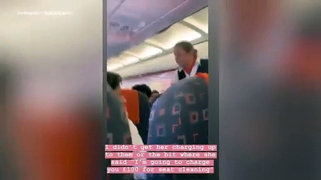 Assistente de bordo da easyJet