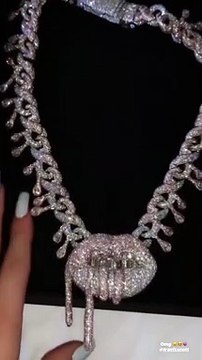 O presente (para lá de original) que Travis Scott ofereceu a Kylie Jenner