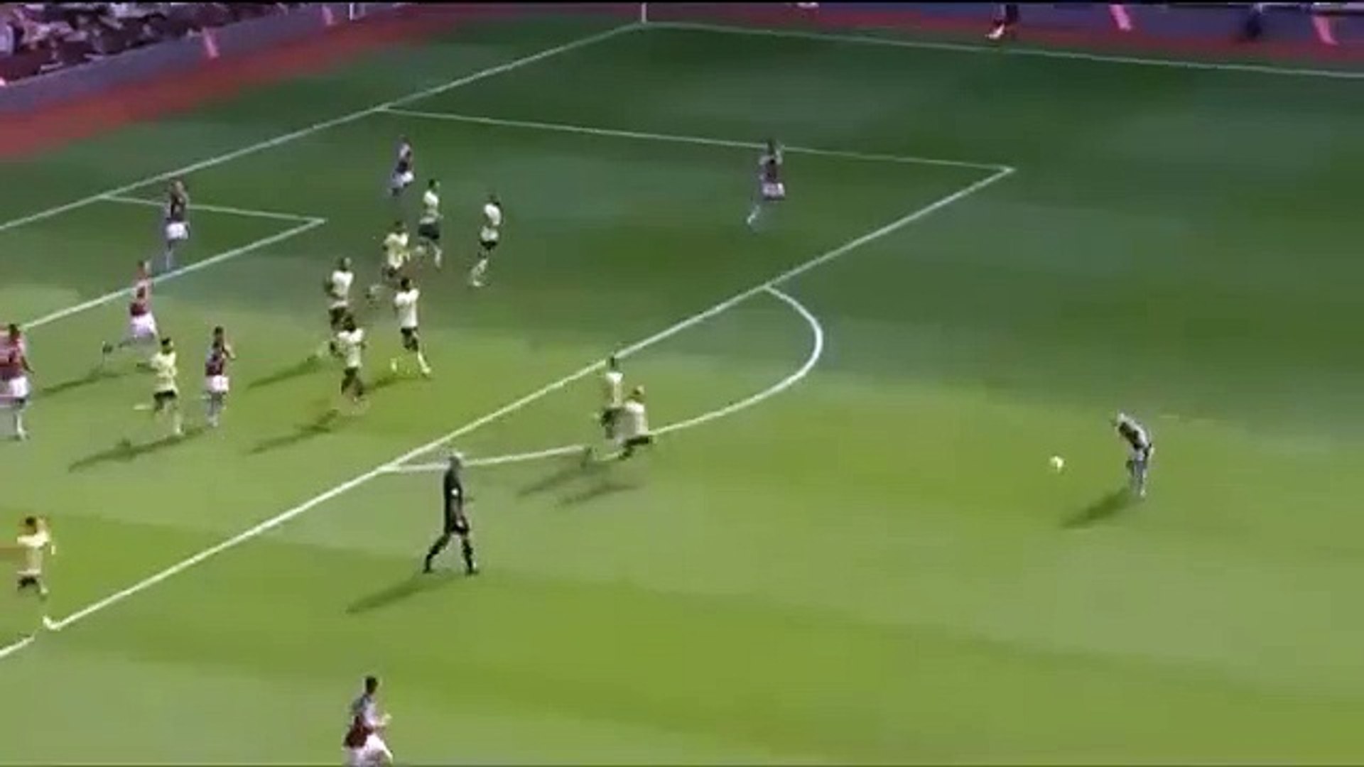 Douglas Luiz