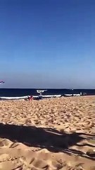 Avião aterra de emergência em praia dos EUA