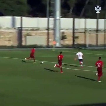 Primeiro golo de João Félix com a camisola de Portugal