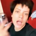 O que aconteceu ao cabelo de Lily Allen? Cantora mudou de visual