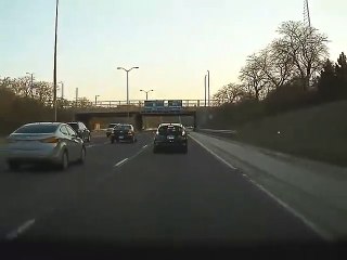 Autopilot. Vídeo mostra carro da Tesla a evitar acidente
