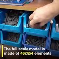 Construção do carro do Senna em Lego