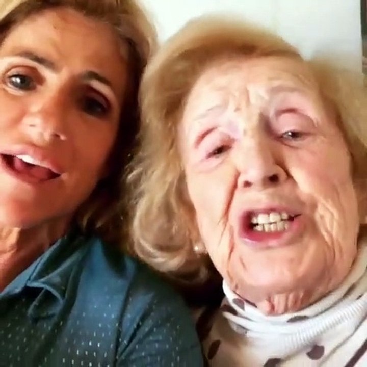 Bibá Pitta surpreende seguidores e surge a cantar com a avó