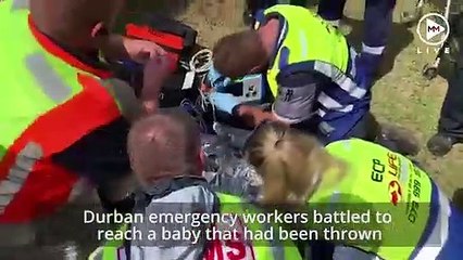 Bebé resgatado de esgoto na África do Sul
