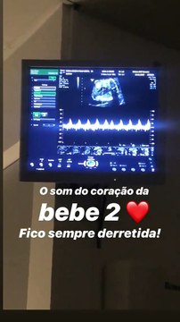 Helena Costa mostra o som do coração das filhas gémeas