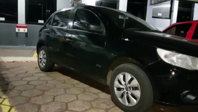 Gol com placa modificada é apreendido pela PM no Bairro Maria Luíza