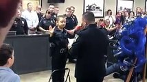 Menina de seis anos com cancro realiza sonho de se tornar polícia