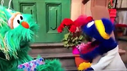 Polémica na Rua Sésamo: Terá Grover dito uma asneira ou não?