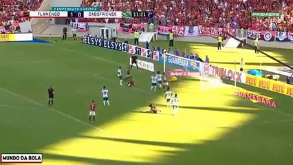 Golaço de Diego pelo Flamengo