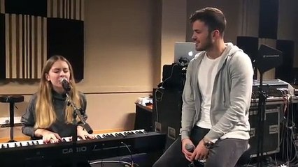 David e Sara Carreira cantam versão intimista da música "Gosto de Ti"