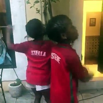 Vídeo: Filhas gémeas de Madonna apoiam Portugal